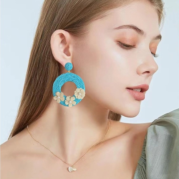 Jewelry - ❤️Raffia Blue Floral Earrings